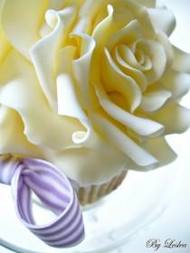 wedding photo - Yellow Rose