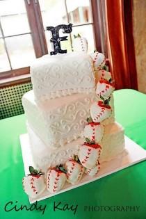 wedding photo - Baseball Wedding Cake  