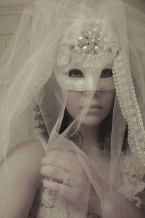 wedding photo - Custom Bridal Masks with an attractive veil.