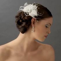 wedding photo - White Feather Abd Rhinestone Bridal Fascinator Wedding Comb