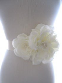 wedding photo - Ivory Cluster Bridal Sash Wedding Accessory: Large -  wedding sash