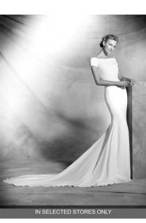 Atelier Pronovias Valeria Open Back Crepe Mermaid Gown wedding photo - Atelier Pronovias Valeria Open Back Crepe Mermaid Gown