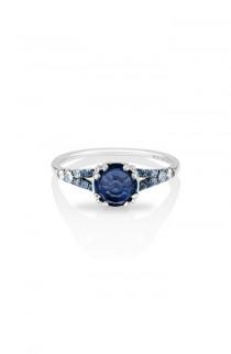 MANIAMANIA Devotion Gradient Sapphire Solitaire Ring wedding photo - MANIAMANIA Devotion Gradient Sapphire Solitaire Ring