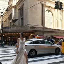 Monique Lhuillier Bride wedding photo - Monique Lhuillier Bride