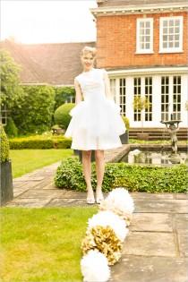 wedding photo -  Короткое белое свадебное платье