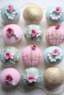 wedding photo - Special Fondant Wedding Cupcakes ♥ Yummy Wedding Cupcakes