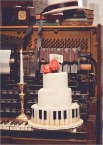 wedding photo -  Fondant Wedding Cake ♥ Wedding Cake Design | Katli ve Suslu Dugun Pastasi