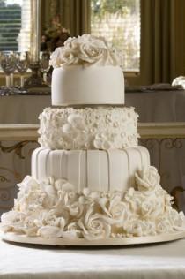wedding photo - Fondant Wedding Cakes ♥ Wedding Cake Design 