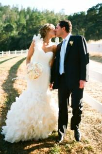 wedding photo - Свадебная фотография поцелуй