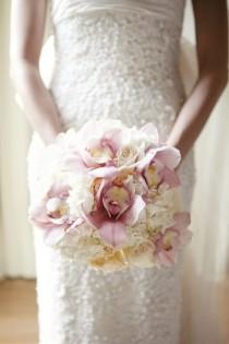 wedding photo - Photo de mariage de fleur ♥ White Roses Bouquet Orchidées et de mariée